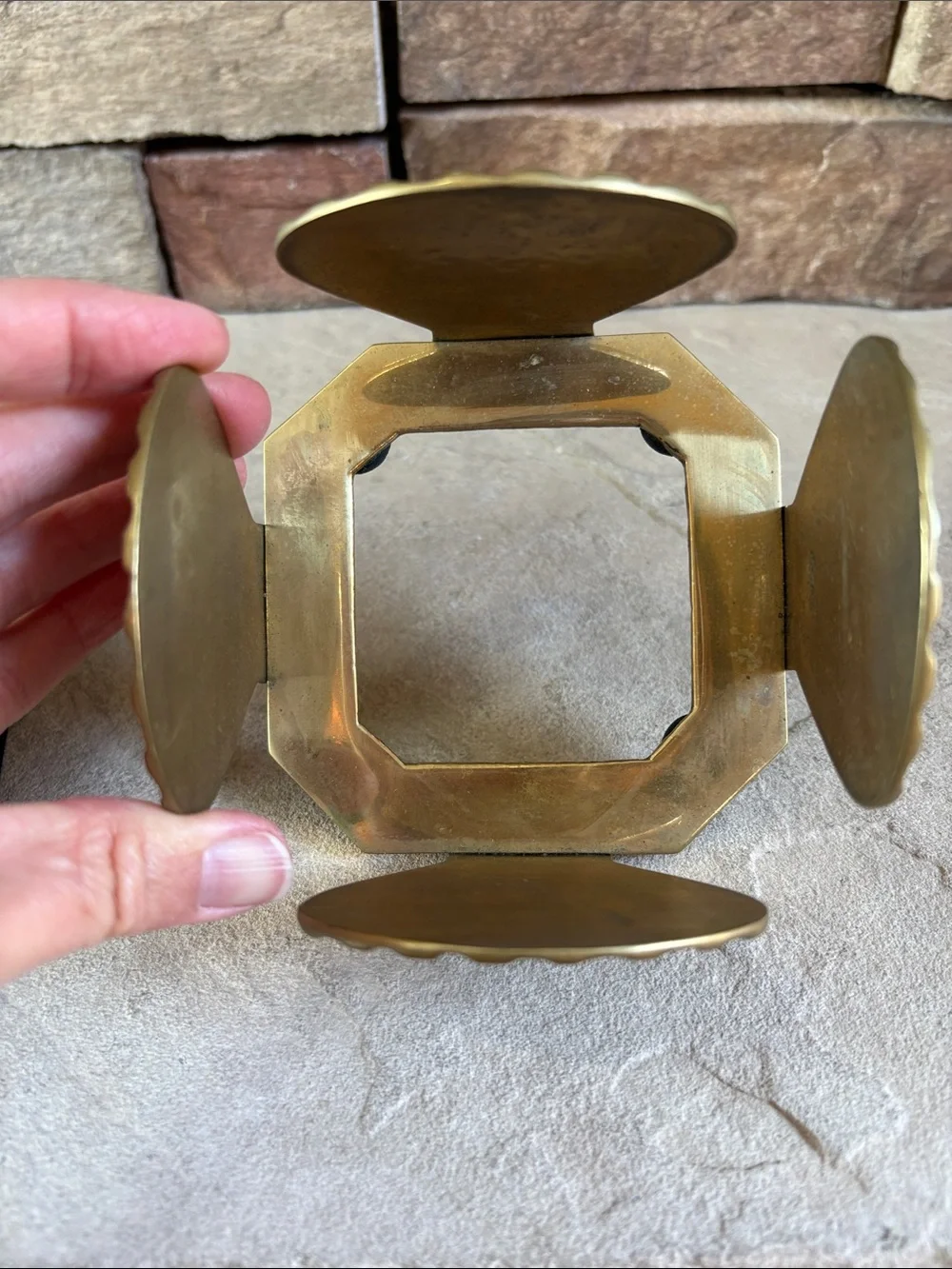 Vintage brass shell coaster holder with coasters